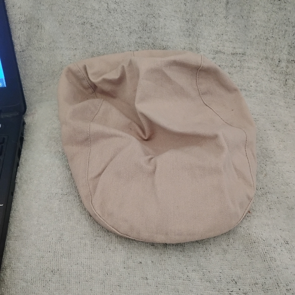 Barbour Men's Cotton Newsboy Cap in Soft Blush - Picture 3 of 4